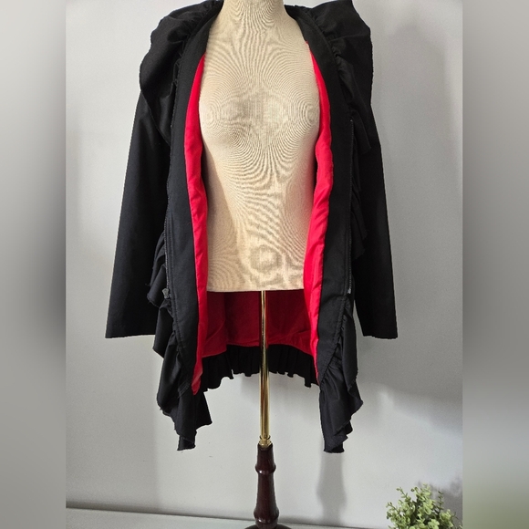 DKNY Black Ruffled Cotton Dress Coat With Bright Red Interior. Size Small - Picture 9 of 14